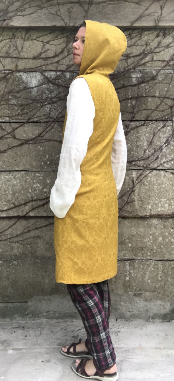 Goldenes Kleid